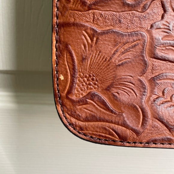 { Kate Spade Mini Messenger } Embossed Brown Santa Rosalia Scout Leather Bag - Picture 9 of 12